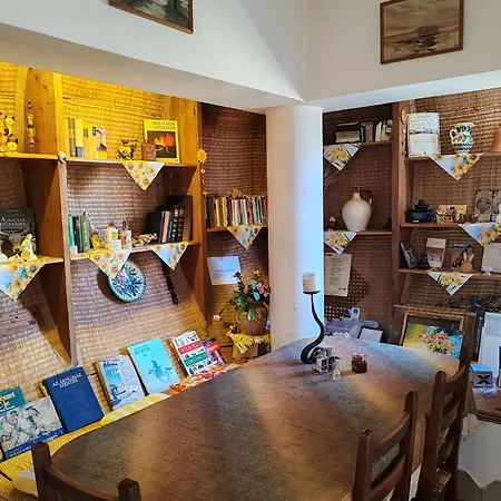 Gedeon Tanya Panzio Casă la țară