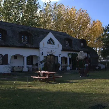 Gedeon Tanya Panzio Country house Jakabszallas